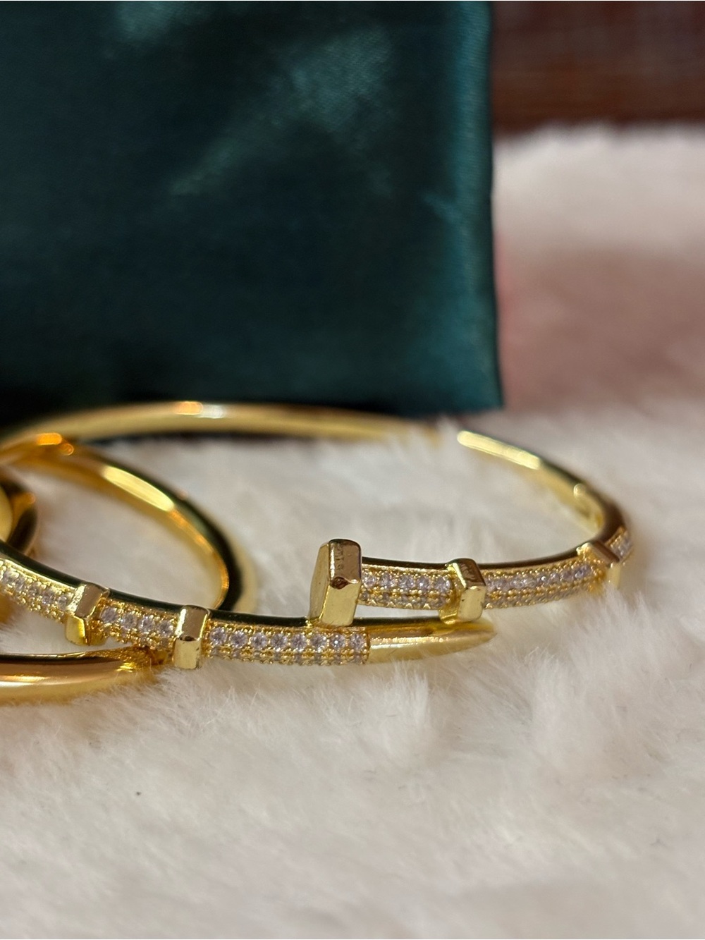Gold Tone Nail Screw Bangle Bracelet Set - Elegant Women’s Jewelry - Picture 2 of 5